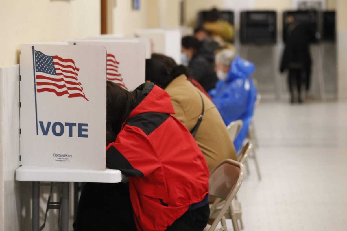 Votantes en un colegio electoral de EEUU