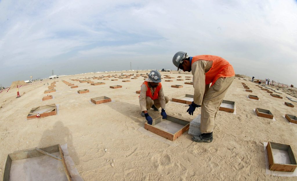Catar reconoce la muerte de "entre 400 y 500" obreros emigrantes