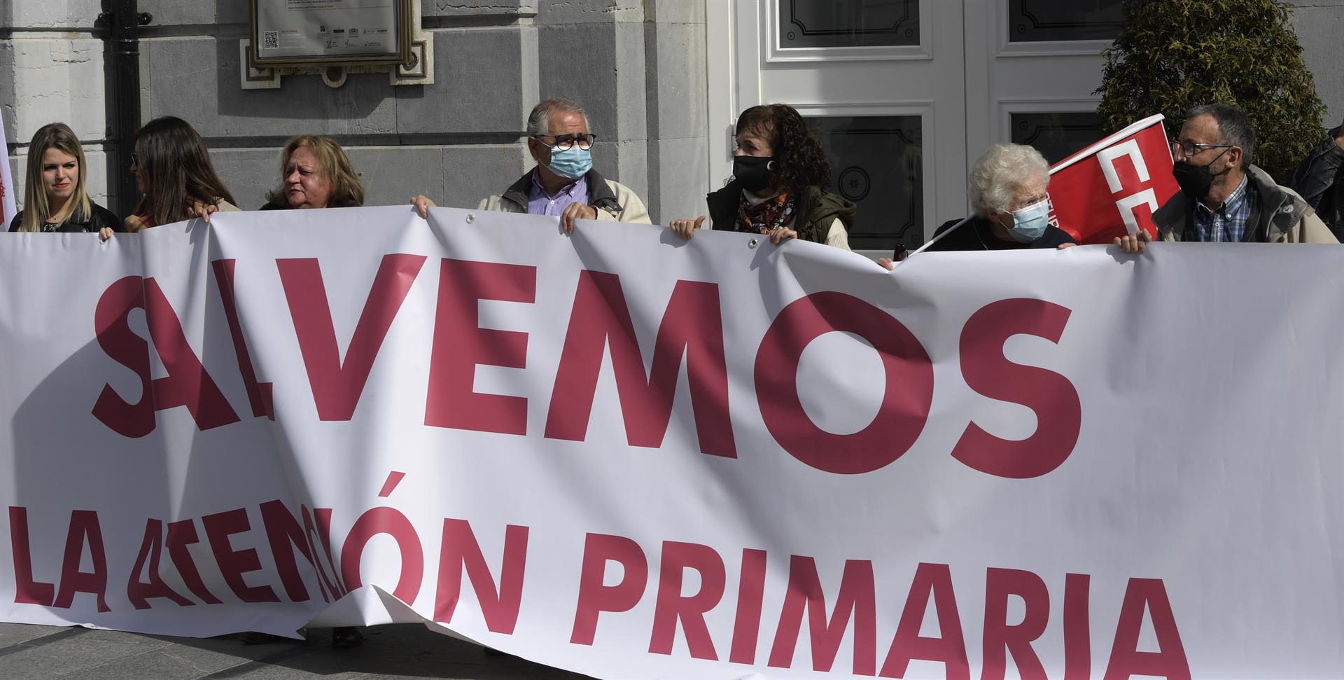 La Consejería de Sanidad y el Sindicato Médico han alcanzado este viernes un preacuerdo para poner fin de la huelga que empezó el pasado lunes en la Atención Primaria de Cantabria. EFE/Eloy Alonso