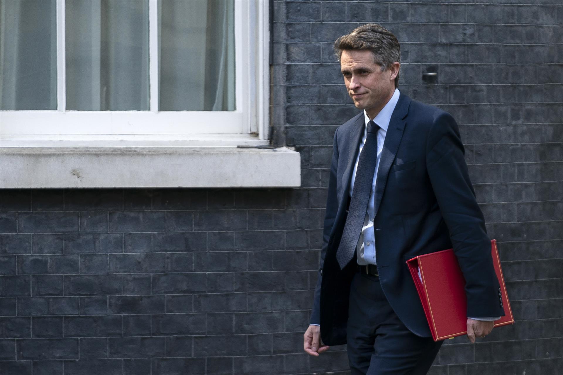 Gavin Williamson llega a una reunión en el número 10 de Downing Street el 1 de mayo de 2020. EFE/EPA/WILL OLIVER