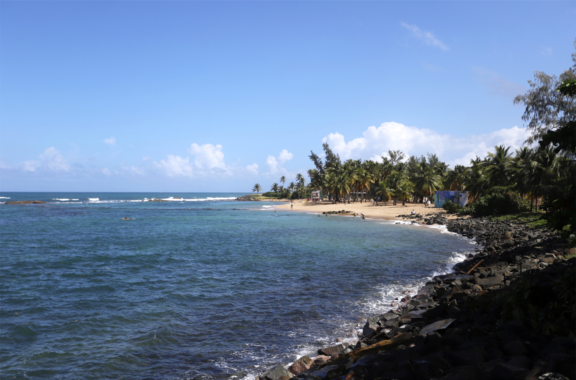 Fotografía de la playa del Escambrón el 15 de noviembre de 2022, en San Juan (Puerto Rico). EFE/ Thais Llorca
