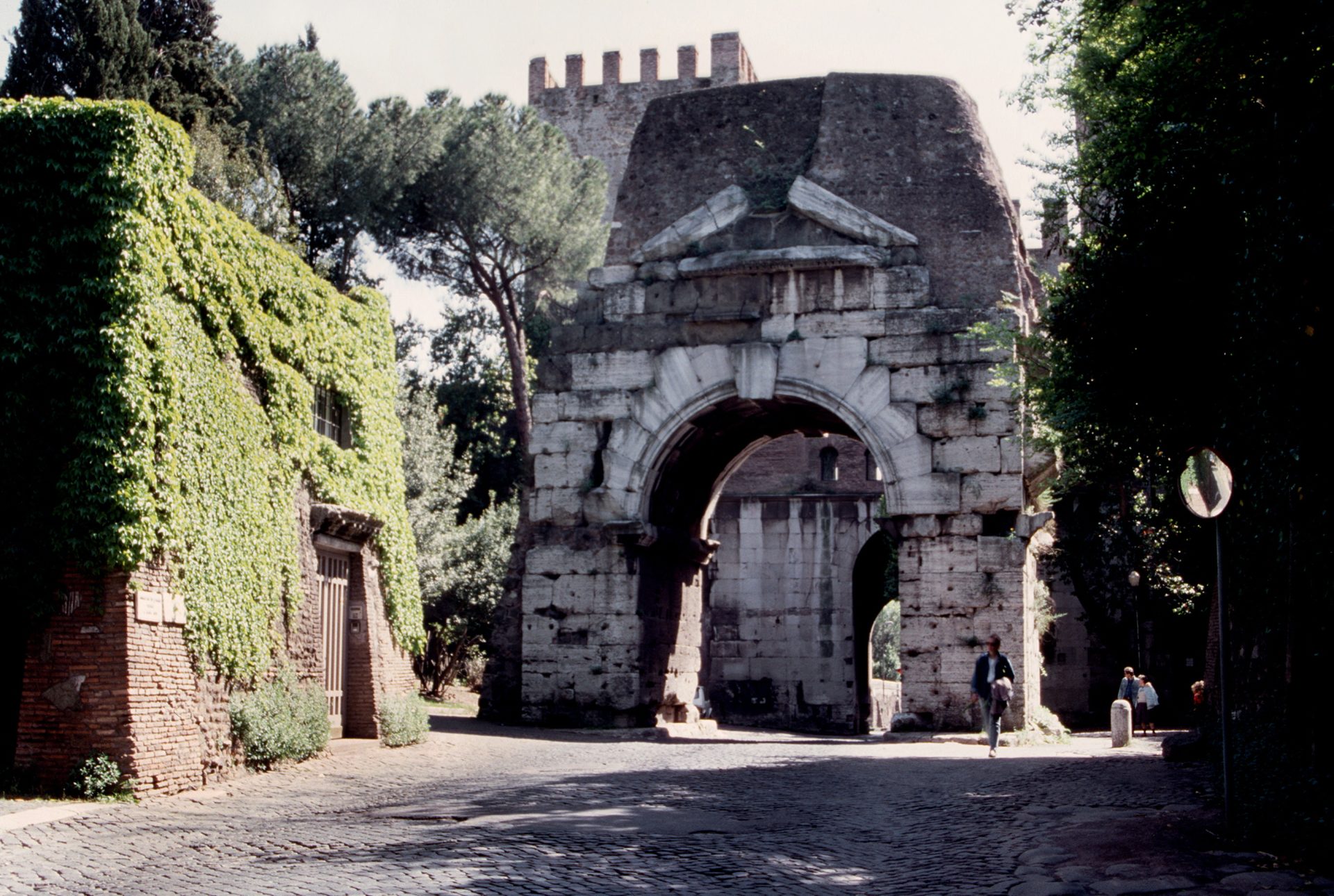 La Via Appia, "la reina de las calzadas", quiere volver a los mapas