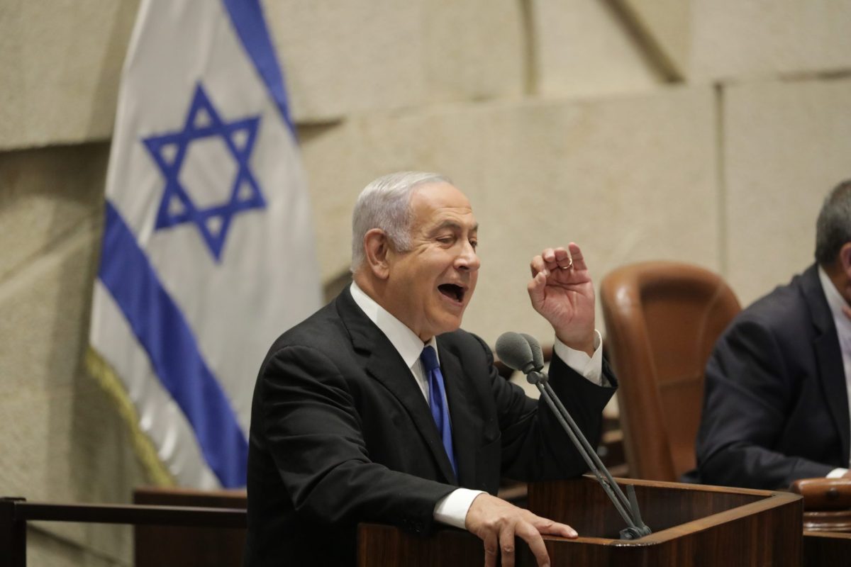 Benjamin Netanyahu en una sesión del Parlamento israelí en junio de 2022