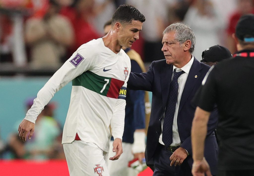 Cristiano Ronaldo abandona llorando el campo tras terminar el partido entre Marruecos y Portugal