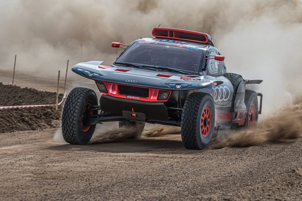 Mattias Ekstrom y Emil Bergkvist, del equipo Audi Sport, en el Rally Dakar 2023