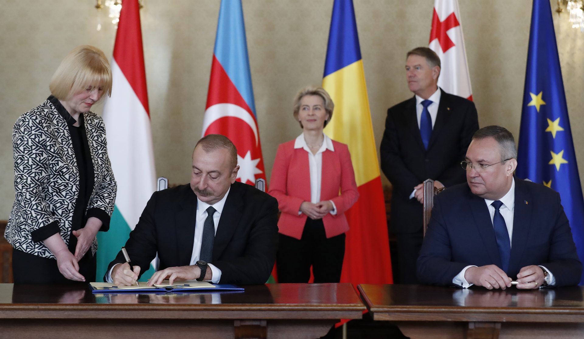 La Unión Europea importará electricidad verde de Azerbaiyán por un cable submarino
