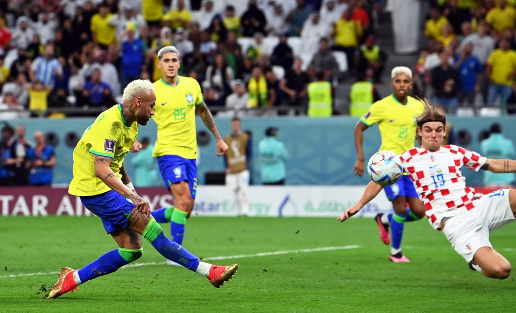 El jugador brasileño Neymar durante el partido contra Croacia en el Mundial de Qatar 2022. 