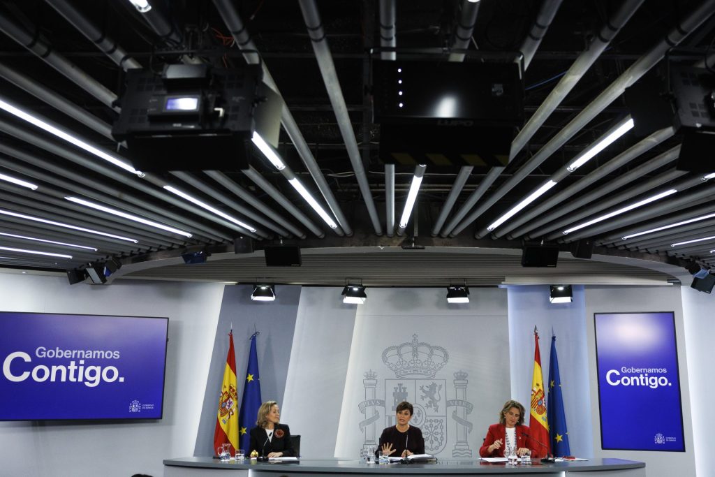 El Gobierno ampliará dos años el blindaje de compañías españolas estratégicas