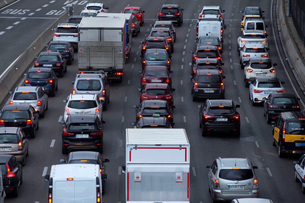 Arranca la operación de tráfico: 18,2 millones de viajes en coche en Navidad
