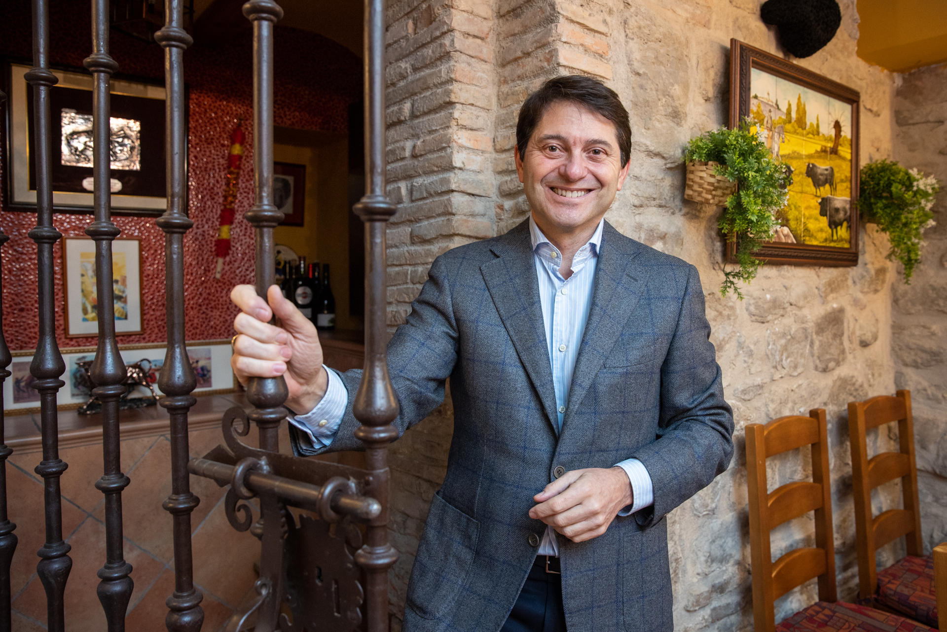 El presidente de la Academia Riojana de Gastronomía, Pedro Barrio, en una entrevista a EFE, ha asegurado que La Rioja no ha tocado techo" en la concesión de reconocimientos gastronómicos como las estrellas Michelin, gracias a cocineros que realizan un trabajo de "altísimo nivel". EFE/Raquel Manzanares