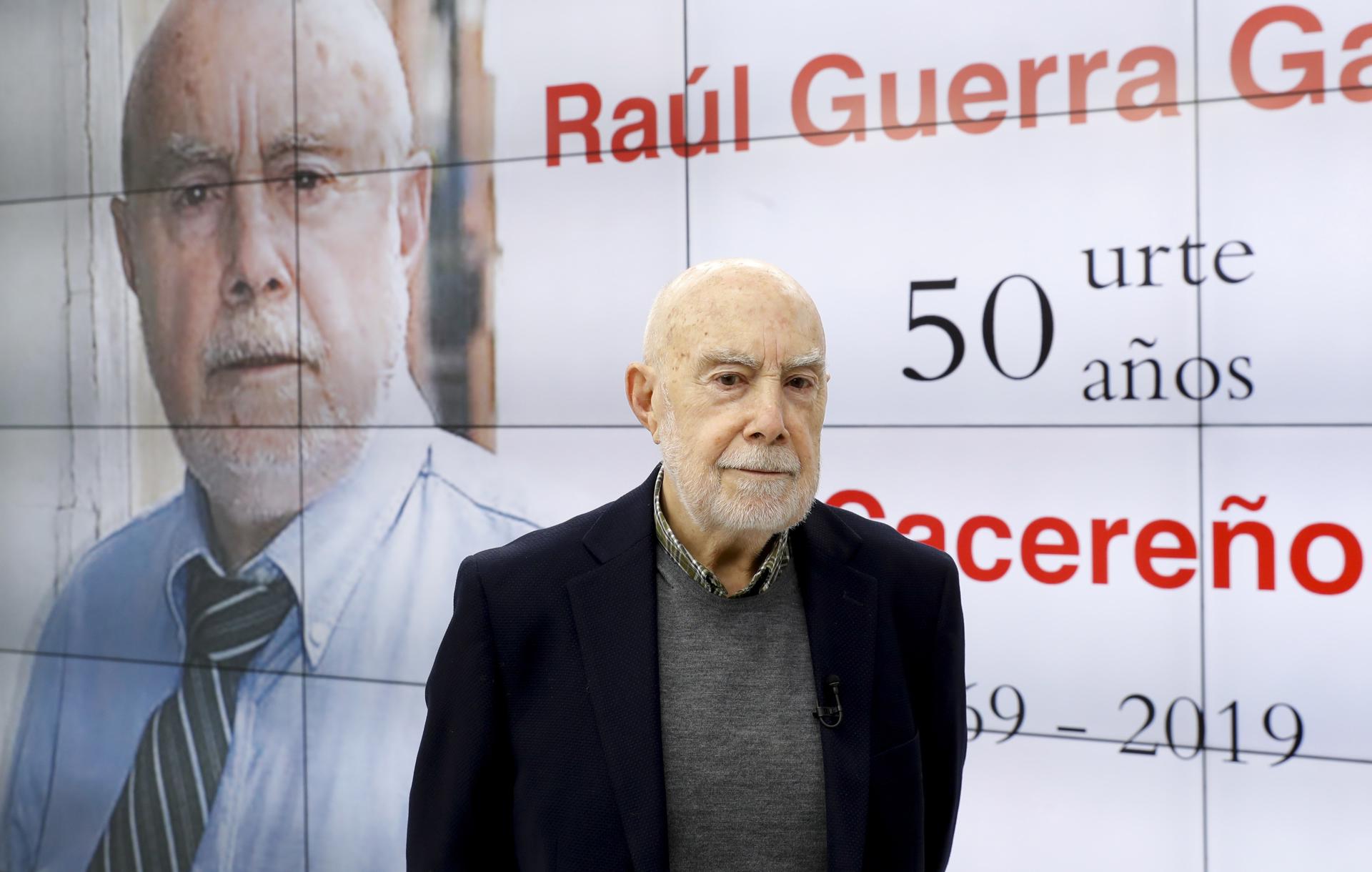 Fallece el escritor Raúl Guerra Garrido a los 87 años - EFE Noticias