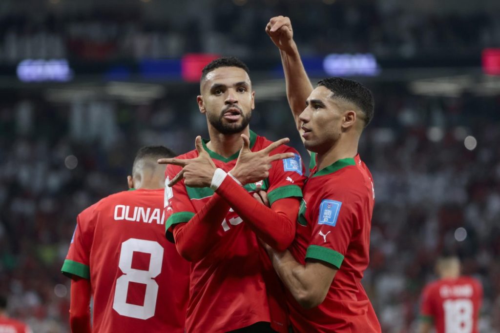 El jugador de Marruecos Youssef En-Nesyri celebra su gol en el partido de los cuartos de final del Mundial de Fútbol Qatar 2022 ante Portugal