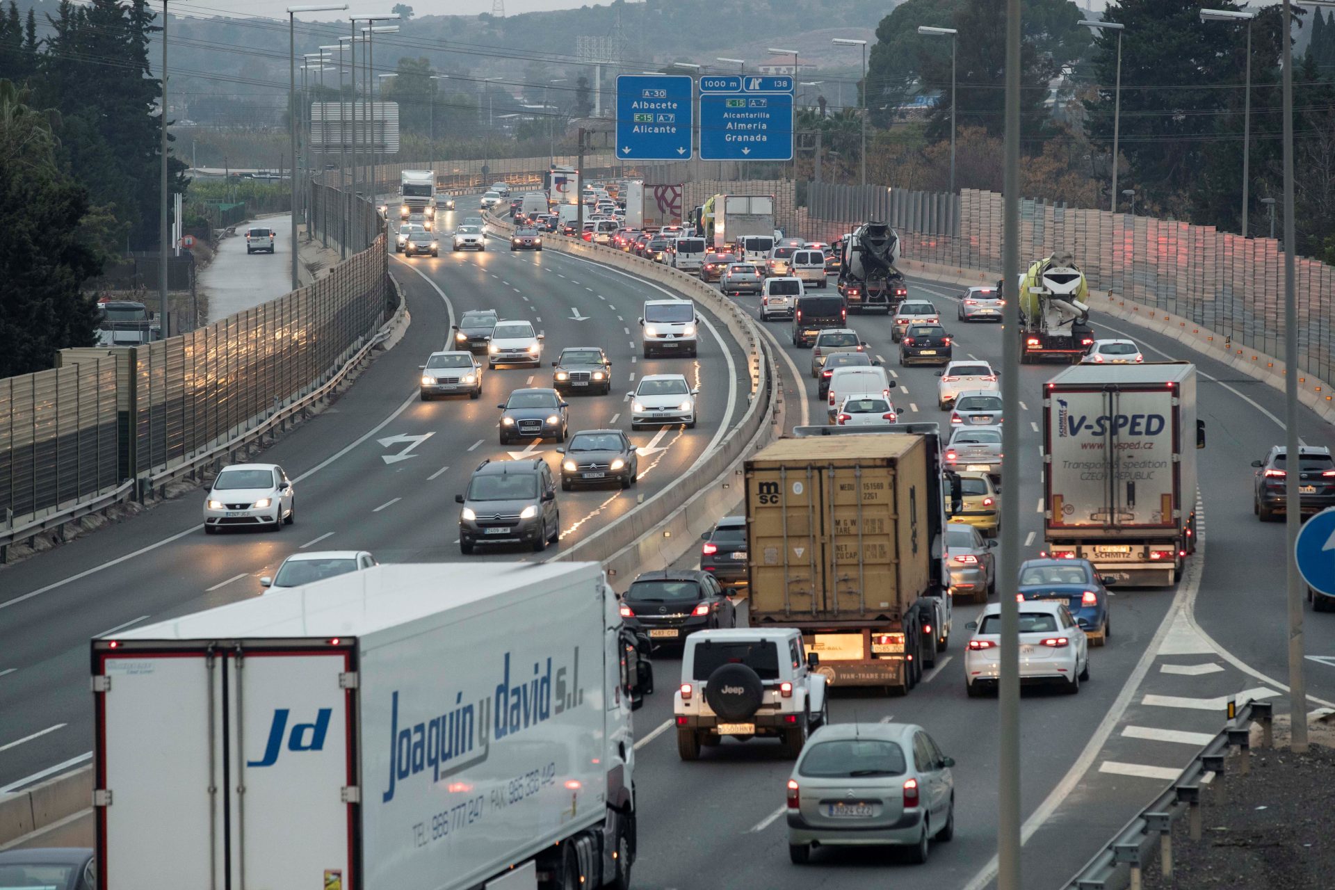 Arranca la operación de tráfico: 18,2 millones de viajes en coche en Navidad