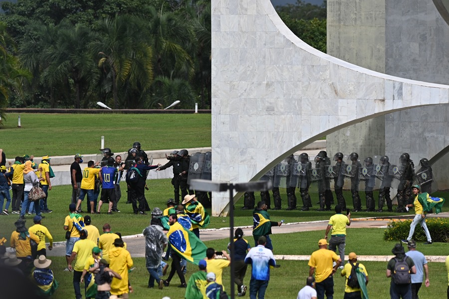 Manifestantes bolsonaristas en el asalto al Congreso Nacional, el Supremo Tribunal Federal y el Palacio del Planalto, sede de la Presidencia de la República