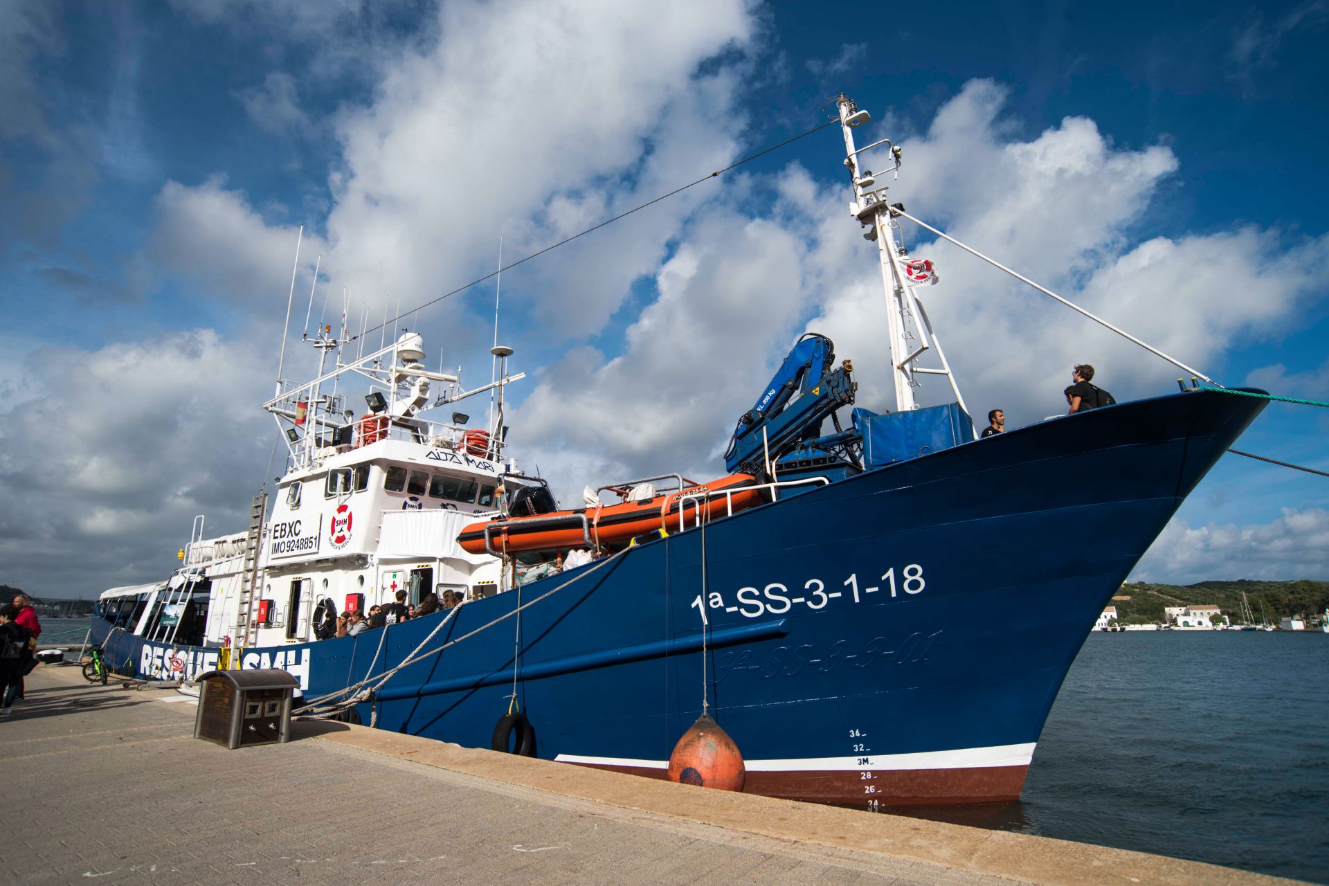 El buque Aita Mari podría enfrentarse a una multa de un millón de euros