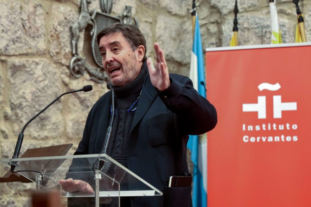 El director del Instituto Cervantes, Luis García Montero, hoy en el monasterio de Yuso en San Millán de la Cogolla (La Rioja).