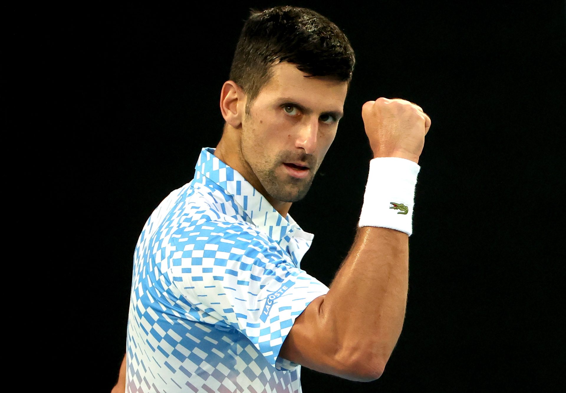 Djokovic se enfrentará a Rublev en cuartos del Abierto de Australia, Bautista cae