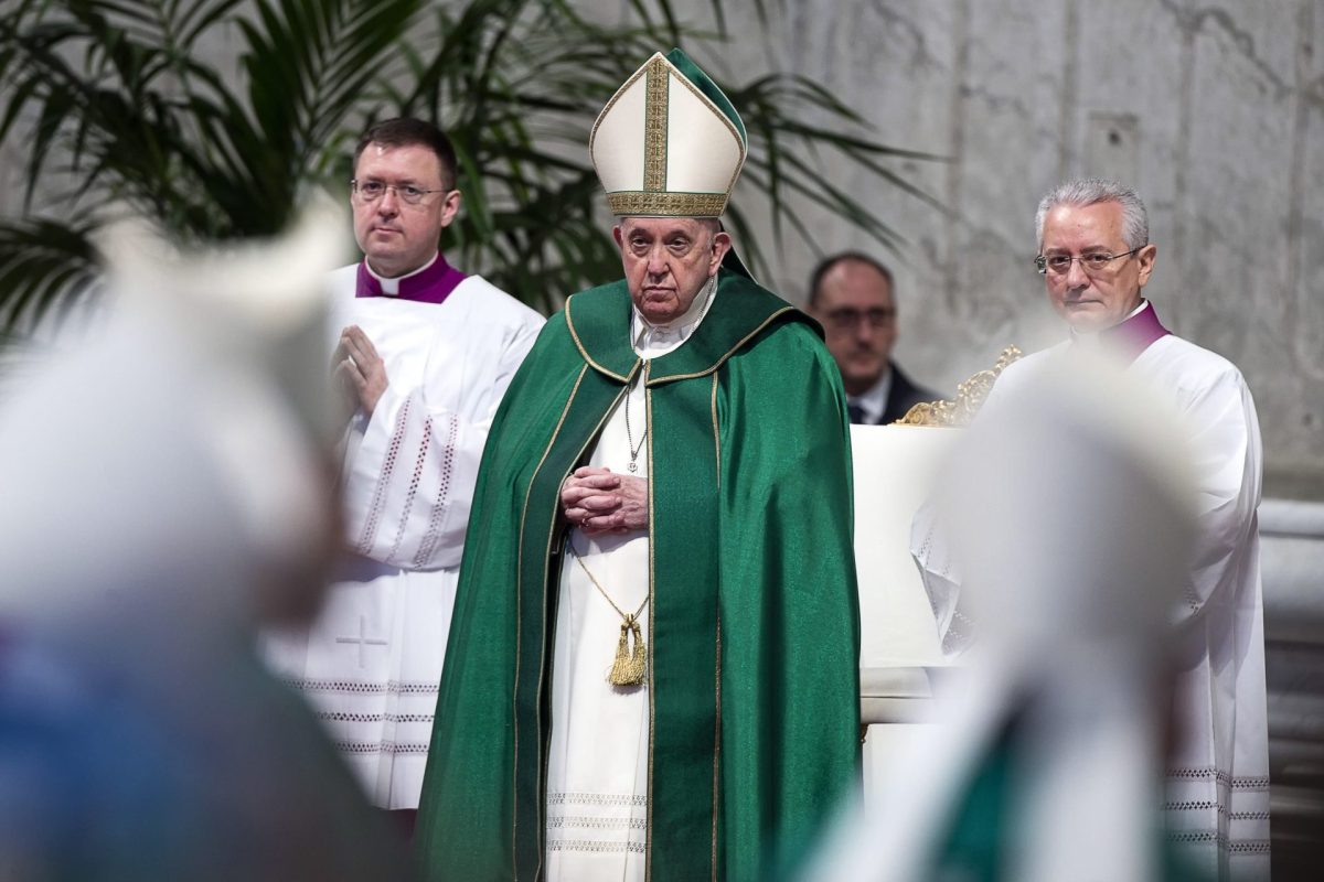 El papa durante la homilía de hoy en el Vaticano. Hoy pidió el fin de las protestas en Perú