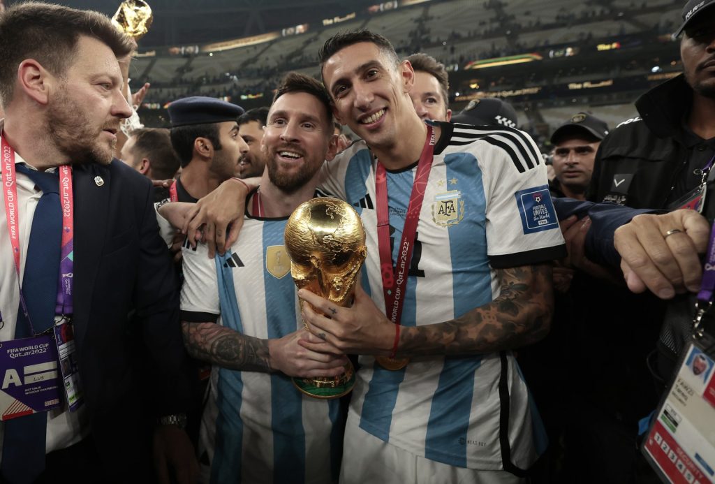 El fútbol argentino suma nuevos negocios globales tras el éxito en Qatar 2022