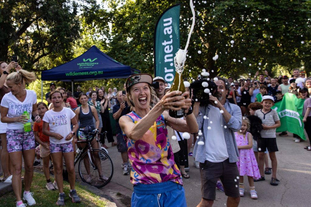 Una australiana corre 150 maratones en 150 días y bate el récord Guinness