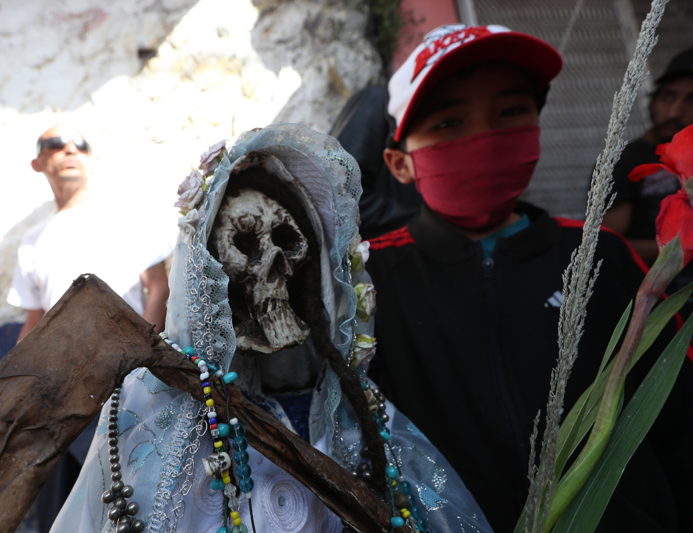La Santa Muerte, un culto popular que resiste a críticas y balas