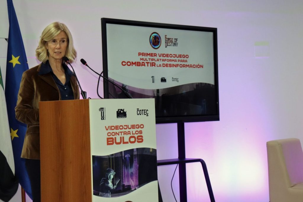 La presidente de la Fundación Cotec, Cristina Garmendia, interviene durante la presentación del videojuego contra los bulos. 