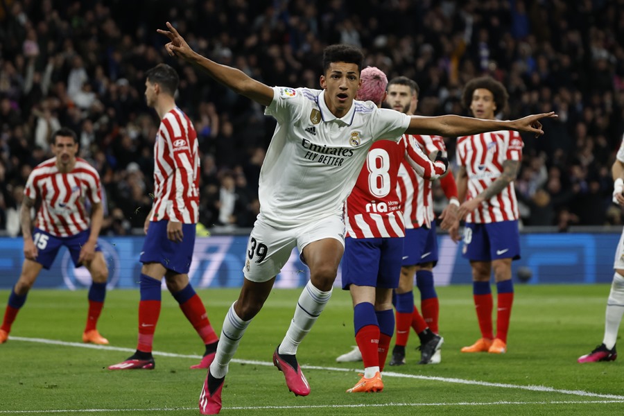 El delantero del Real Madrid Álvaro Rodríguez celebra su gol durante el partido de la jornada 23 de LaLiga