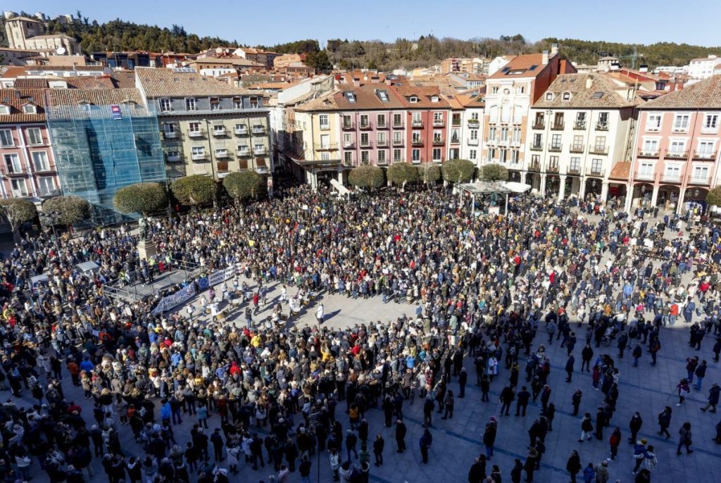 Miles de personas salen a la calle en España a favor de la sanidad pública