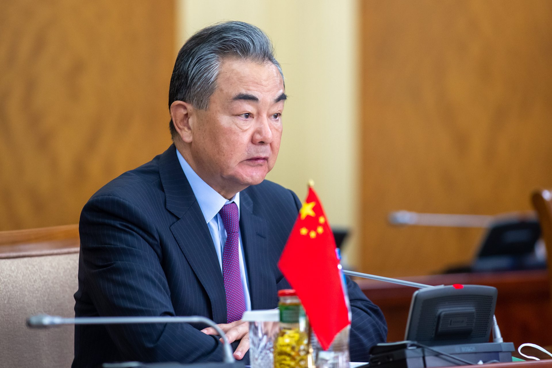 El ministro de Relaciones Exteriores de China, Wang Yi, cuyo ministerio ha enviado un comunicado admitiendo que el globo que sobrevuela EEUU es suyo.