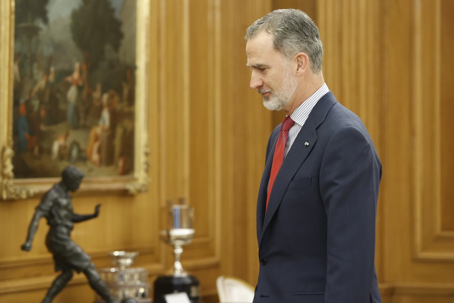El rey Felipe VI, cuyo sueldo para 2023 ser´ade 269.296 euros, 10.369 más que en 2022.