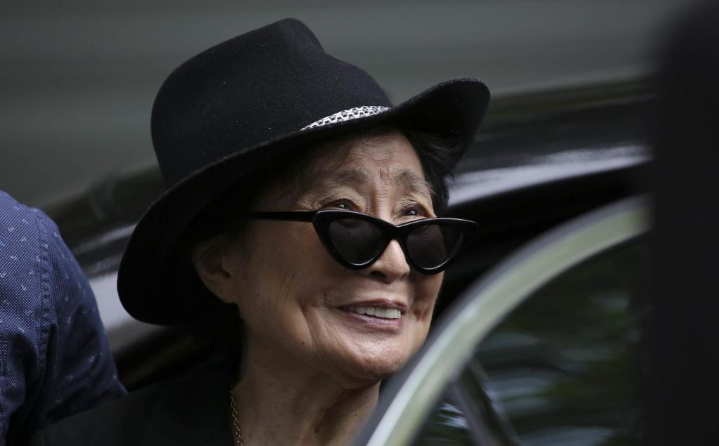 La artista japonesa Yoko Ono, viuda de John Lennon, en una fotografía de archivo. EFE/Kena Betancur
