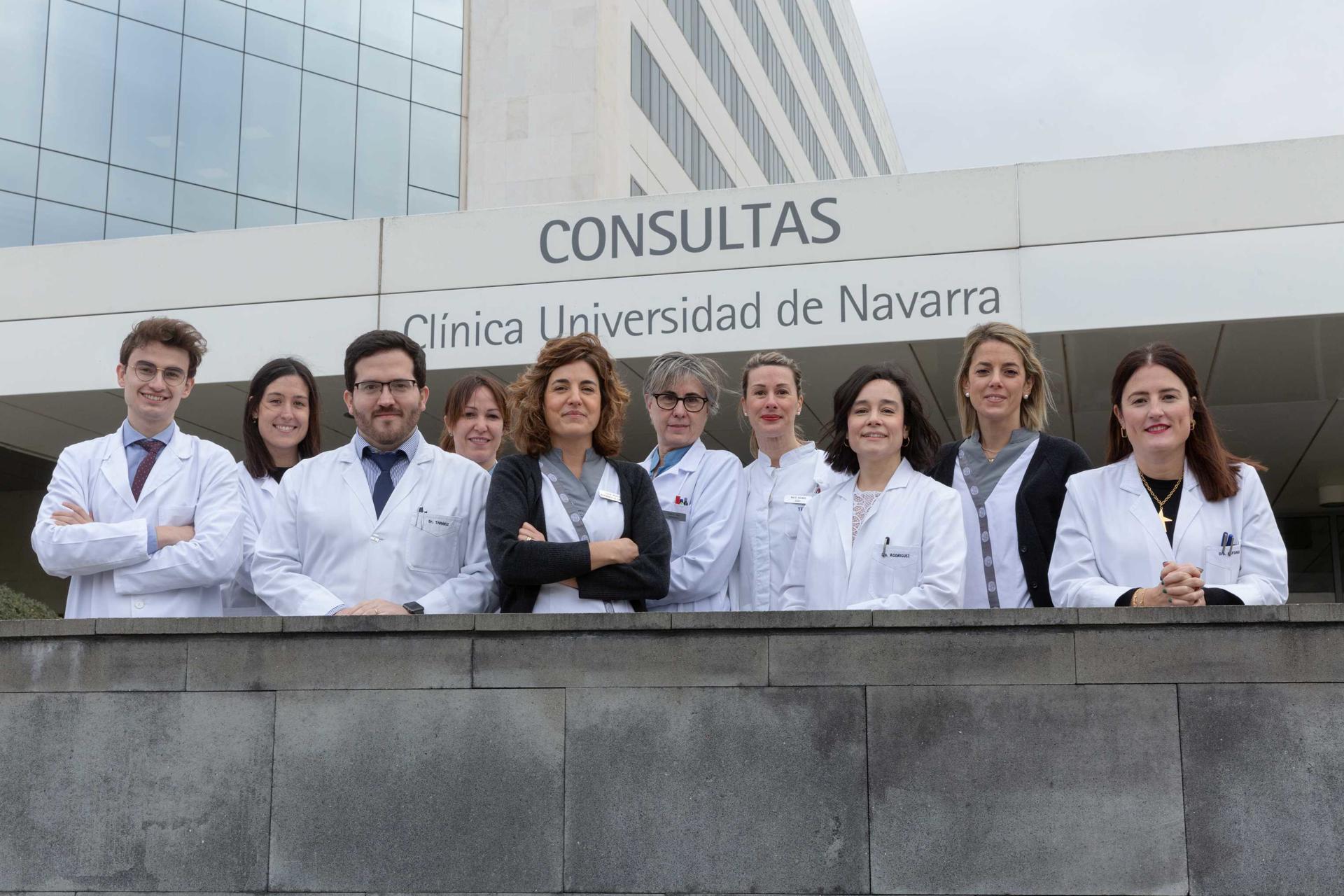 Especialistas y profesionales de la Unidad de Ensayos Clínicos de la Clínica Universidad de Navarra que han participado en el estudio. Imagen facilitada por este centro. EFE
