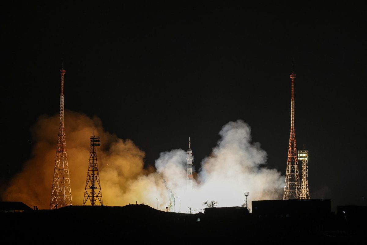 Imagen facilitada por la Corporación Espacial Estatal Rusa ROSCOSMOS del lanzamiento del cohete portador Soyuz-2.1a con la nave espacial no tripulada Soyuz MS-23 rumbo a la Estación Espacial Internacional (ISS) desde el cosmódromo de Baikonur, en Kazajstán.