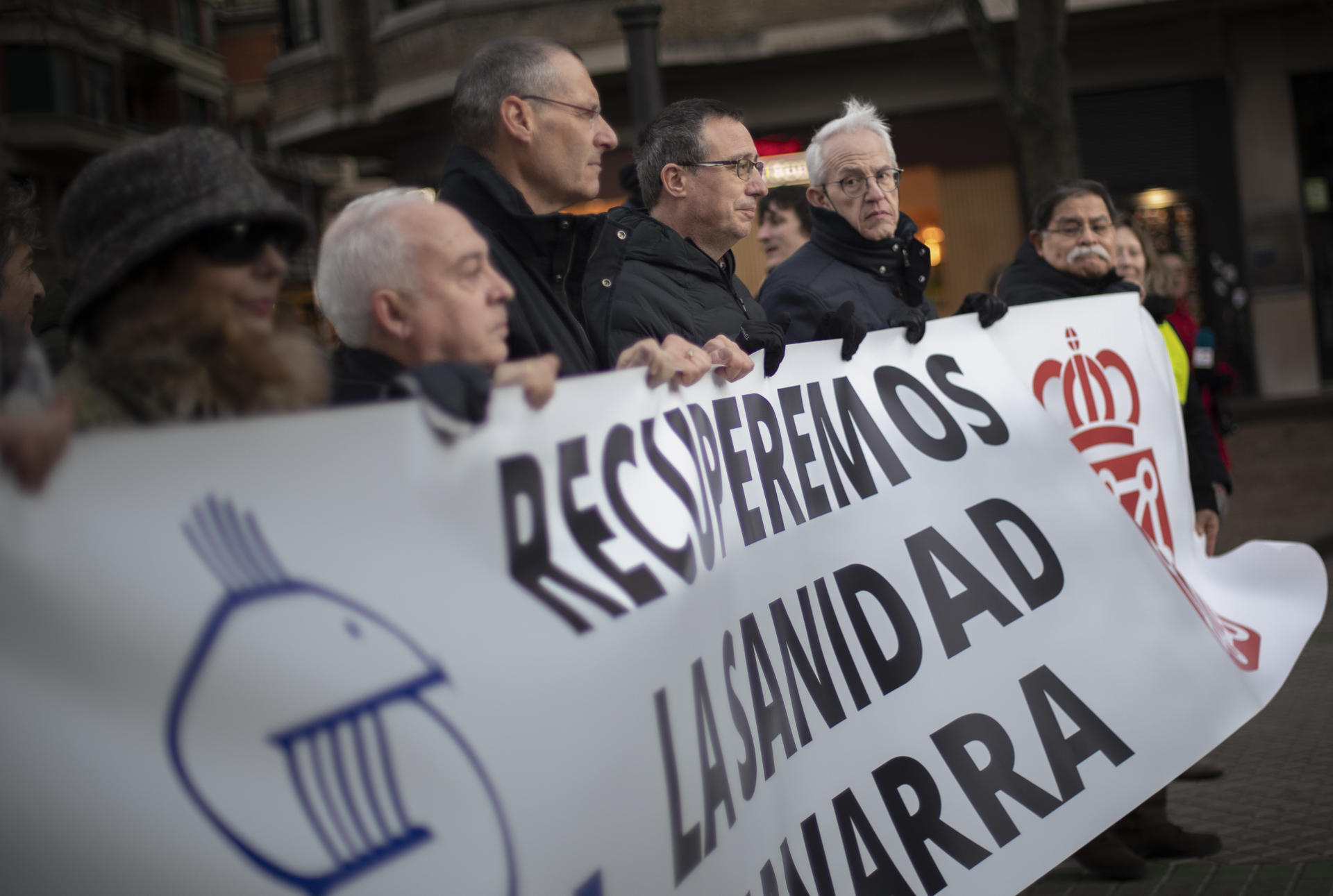 Imagen de una concentración en Pamplona, convocada por el Sindicato Médico de Navarra para reclamar mejores condiciones laborales. EFE/ Villar López