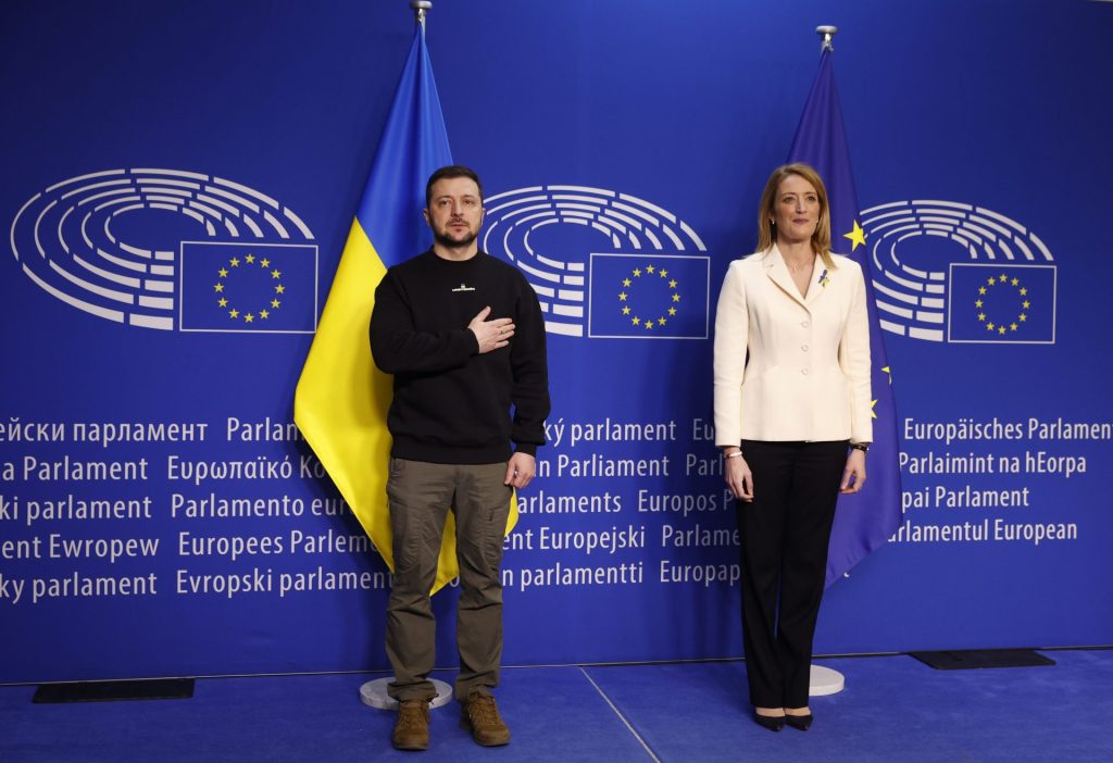 Zelenski dice en el Parlamento Europeo que "para Ucrania, Europa es el camino a casa"