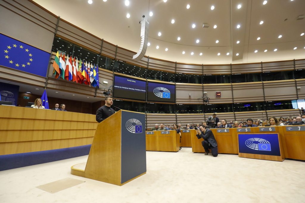 Zelenski dice en el Parlamento Europeo que "Ucrania será miembro de la Unión Europea"