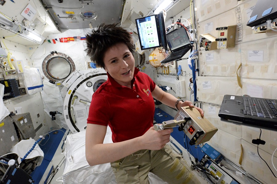 Imagen facilitada por la Agencia Espacial Europea (ESA). de la astronauta italiana Samantha Cristoforetti, en su misión FUTURA a bordo de la Estación Espacial Internacional.  