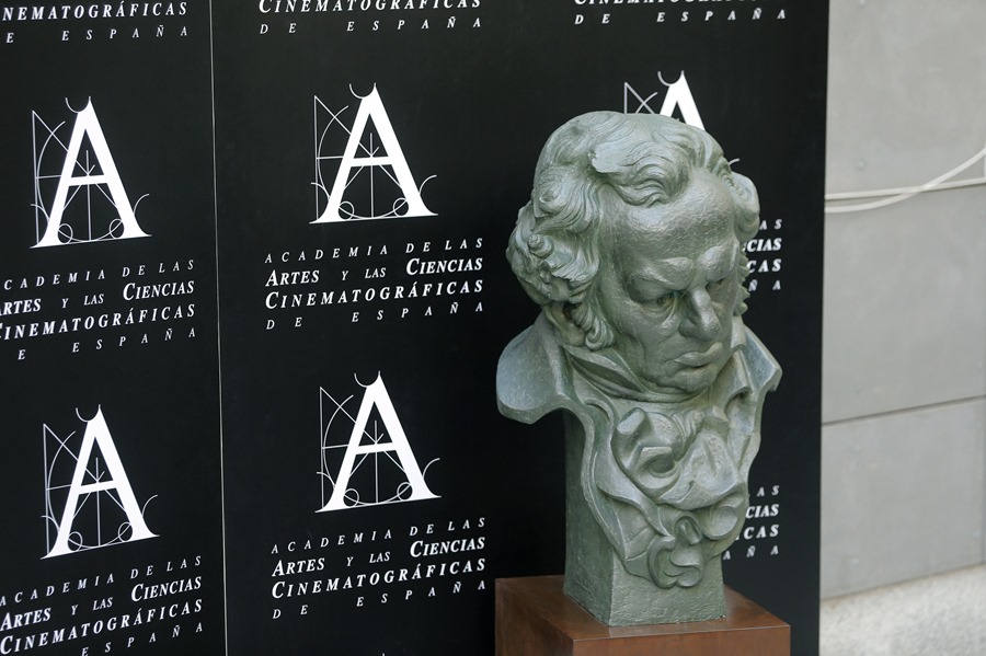 Reproducción a mayor escala de la estatuilla del Premio Goya en la Academia de las Artes y Las Ciencias Cinematográficas, en Madrid. Los Goya 2024 en Valladolid