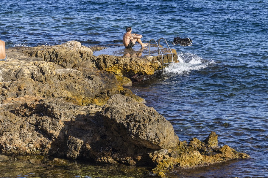 Vista de una cala en Mallorca. La subida del nivel del mar será "inevitable" según la ONU