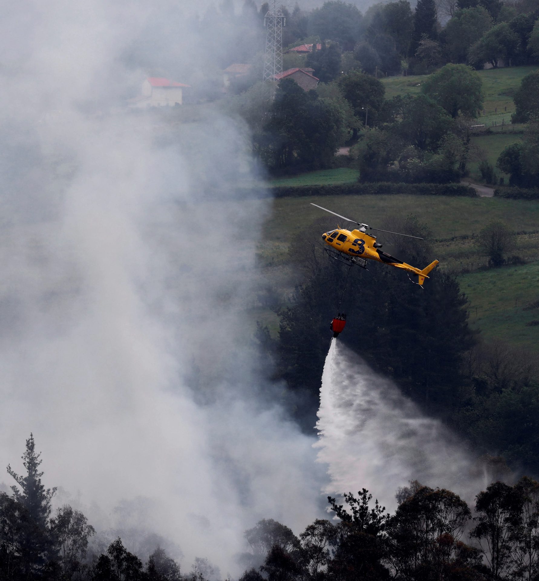 La Ume Se Incorpora A Las Labores De Extinción De Los Incendios En Asturias Efe Noticias 3200