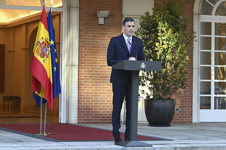 Sánchez reivindica la "coalición progresista" para culminar la legislatura