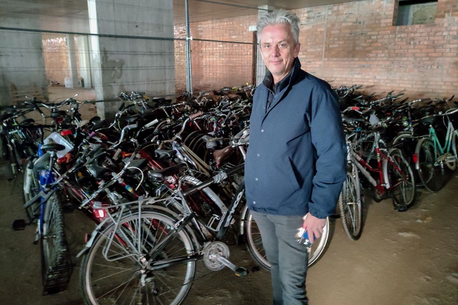 Una ONG danesa recoge en toda Europa bicicletas usadas para enviarlas a los territorios liberados o más castigados por los bombardeos rusos en Ucrania