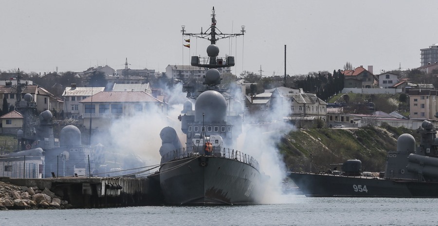 Imagen de archivo del buque de guerra Tarantul-III, de la Flota del Mar Negro, en el puerto de Sebastopol, en Crimea.