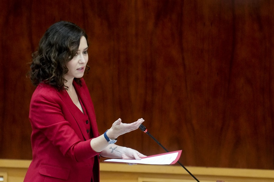 La presidenta de la Comunidad de Madrid, Isabel Díaz Ayuso, que ha prometido abrir los colegios en vacaciones para 2024 si consigue revalidar su presidencia.