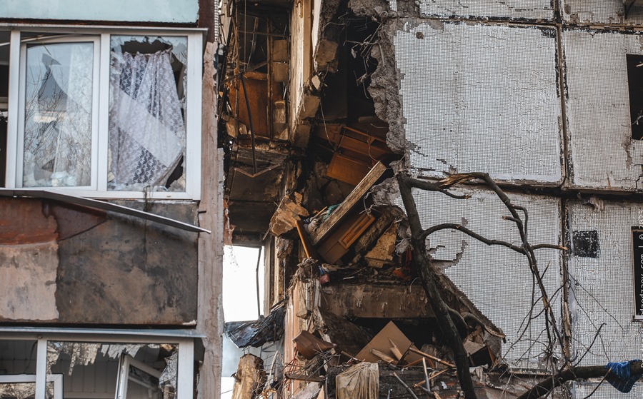 Imagen de un edificio destruido en Ucrania