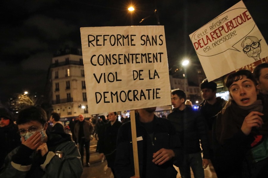 Manifestantes en las protestas en Francia por la reforma de las pensiones. 