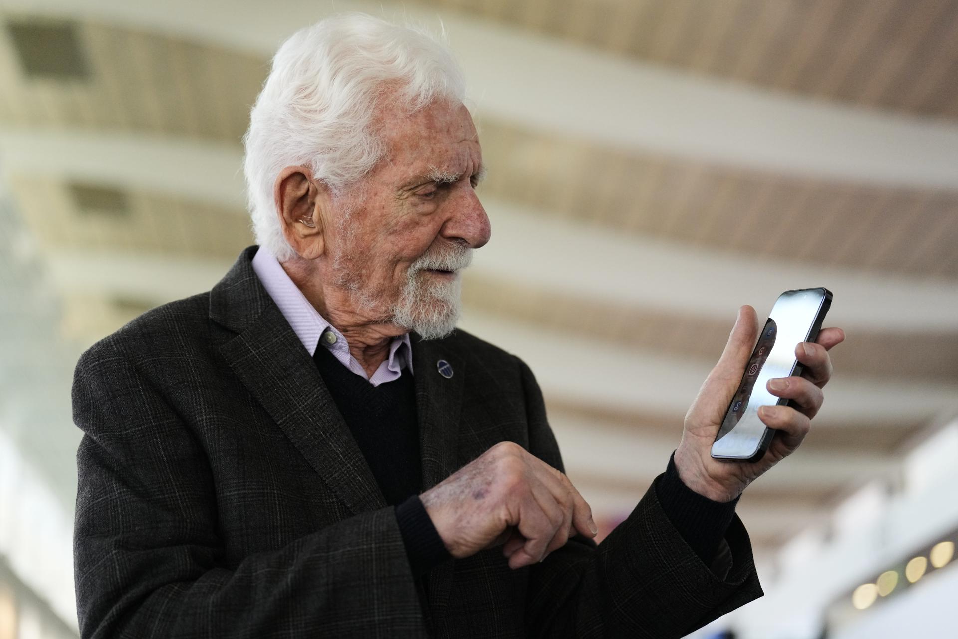 Cellphone inventor Martin Cooper We’re only at the very beginning