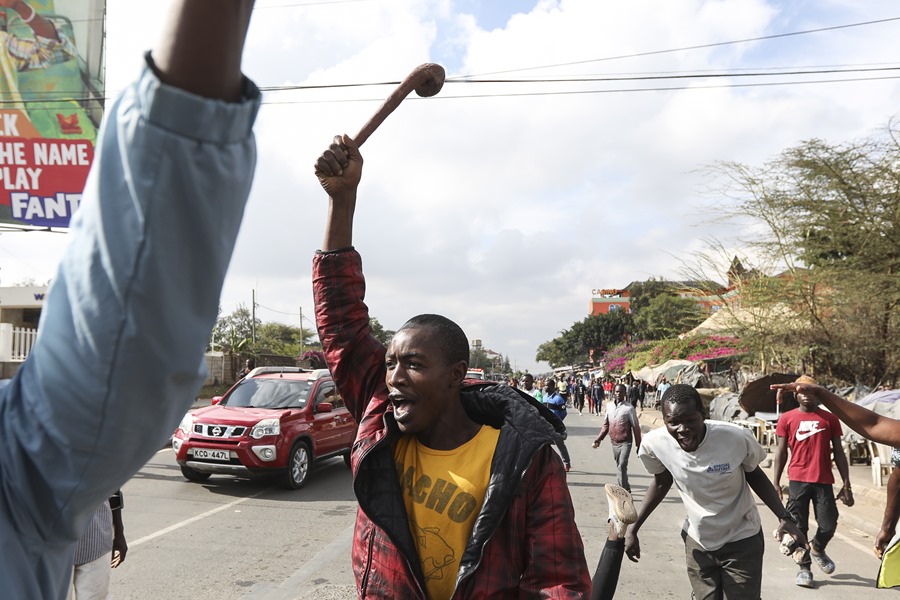 Manifestantes durante las protestas de hoy en Kenia.