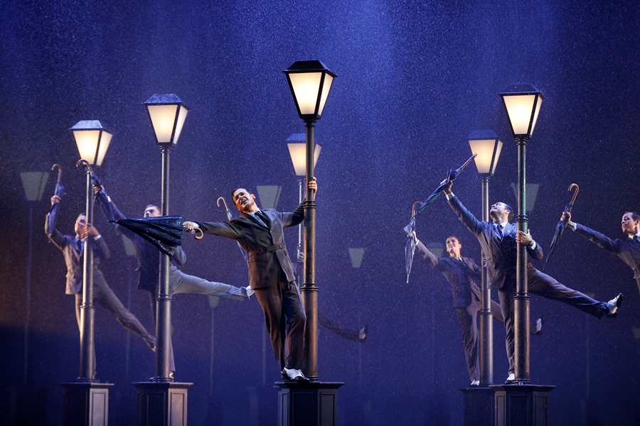 Aspecto del pase gráfico del musical "Cantando bajo la lluvia", candidato a los premios Talía. 