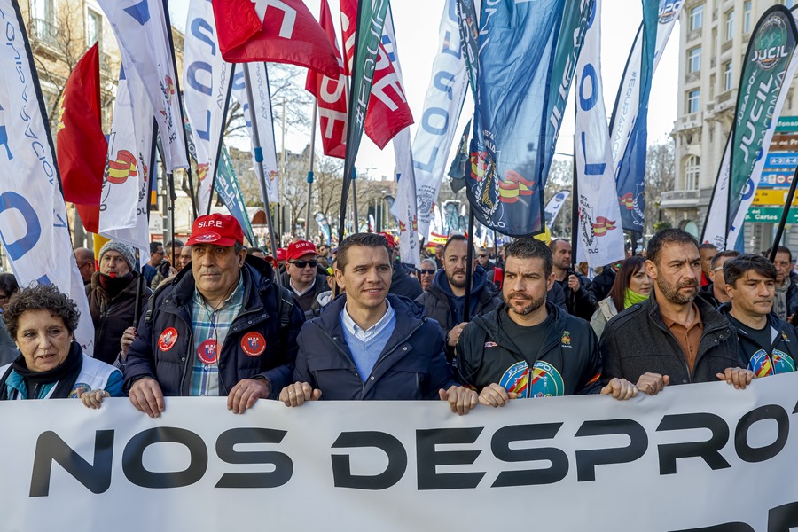 Manifestación contra la reforma de la ley de seguridad ciudadana, conocida ocmo la ley mordaza, convocada por JUPOL, JUSAPOL y JUCIL en Madrid.